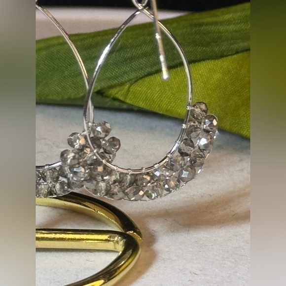 J. JILL Silver Tone Crystal Bead Dangle Earrings 1.75in - Picture 5 of 9